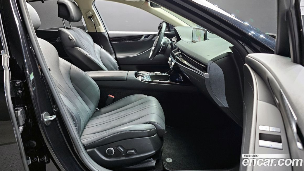 Genesis G80 Gasoline 2.5 Turbo AWD, 2023