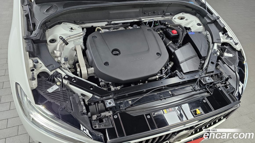 Volvo XC60 B6 Inscirtion, 2022