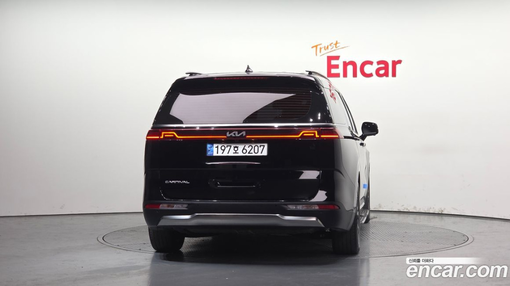 Kia Carnival 9-Seater Signature, 2022