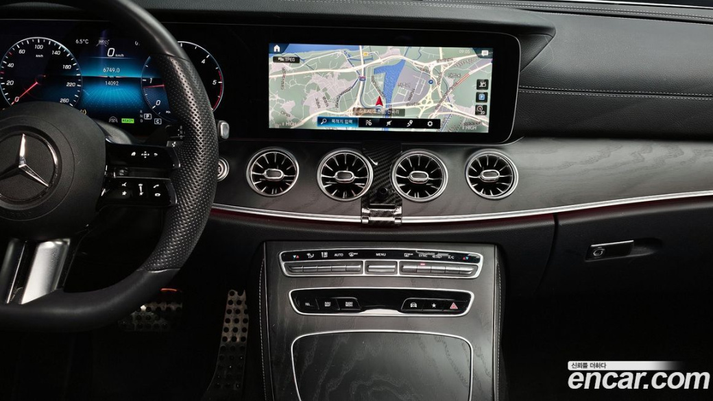 Mercedes-Benz E-Class E300d 4MATIC Coupe, 2022