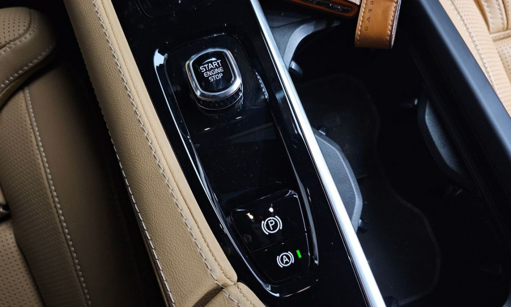 Volvo XC90 B6 Ultra Bright, 2025