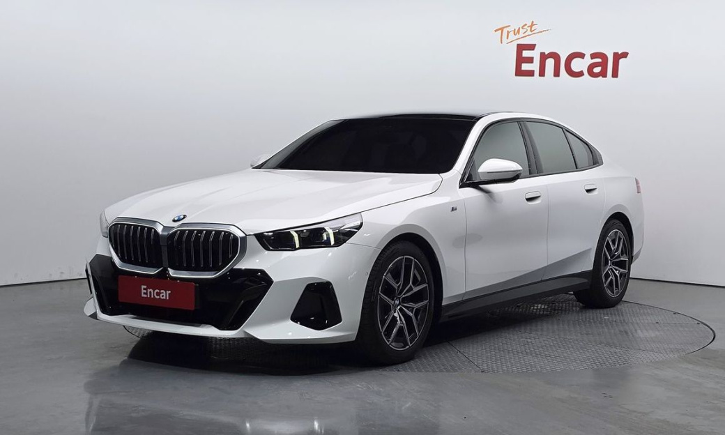 BMW 5-Series 520i M Sport, 2024