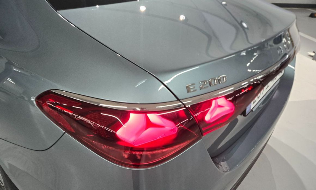 Mercedes-Benz E-Class E200 Avantgarde, 2025
