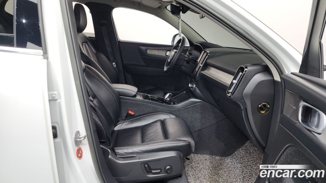 Volvo XC40 B4 Ultimate Bright, 2023