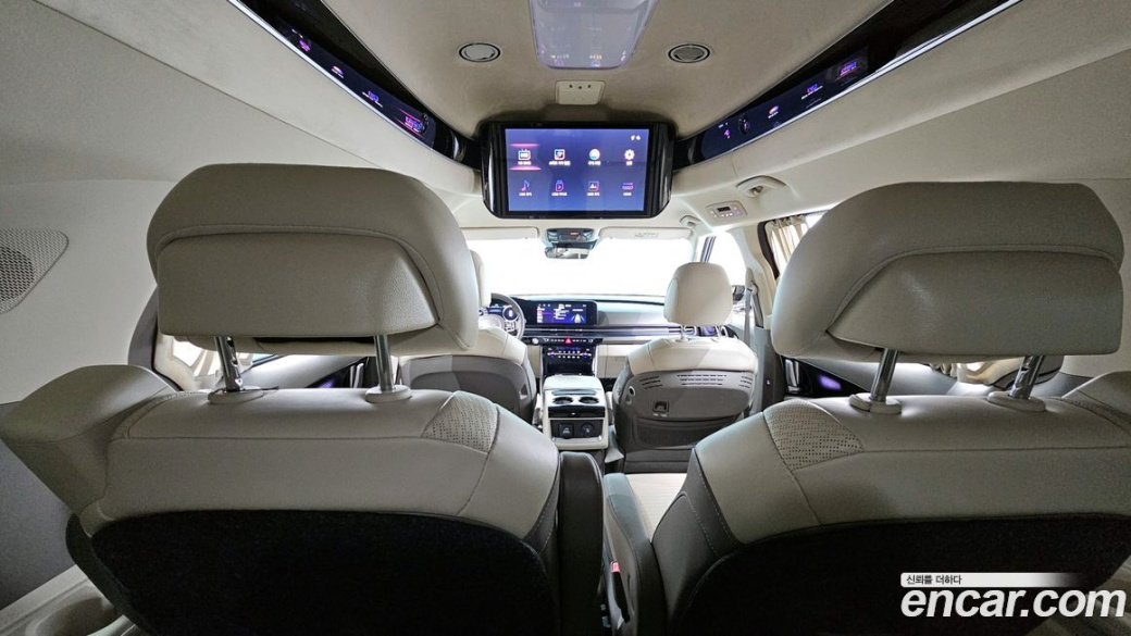Kia Carnival 7-Seater Hi-Limousine, 2023