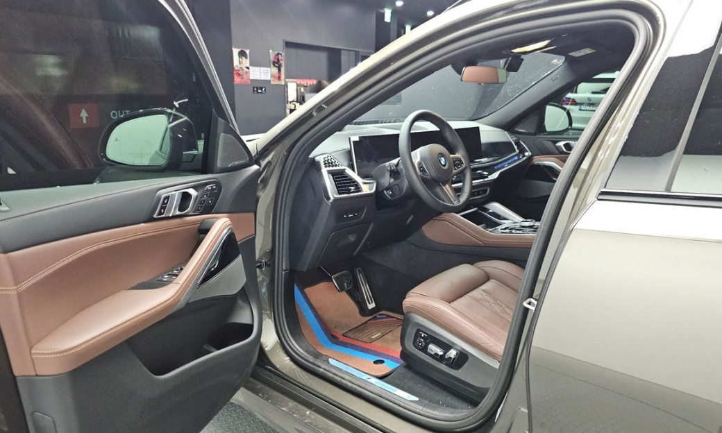 BMW X6 xDrive40i M Sport, 2025