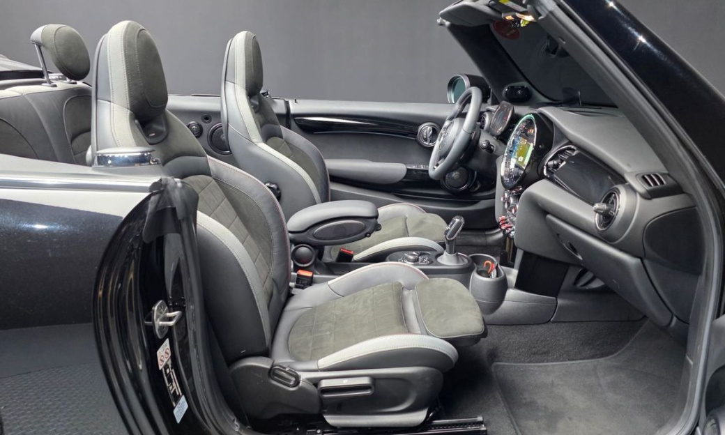 Mini Cooper Convertible JCW, 2022
