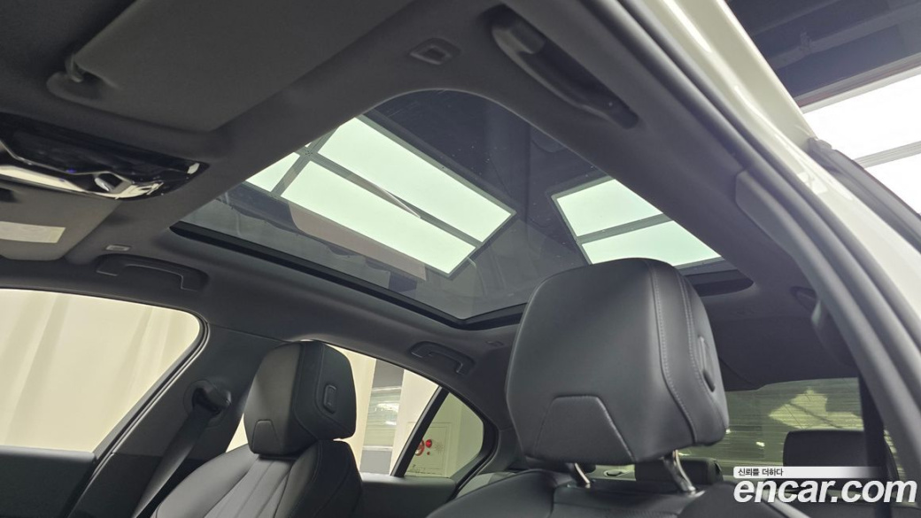 BMW 5-Series 520i, 2024