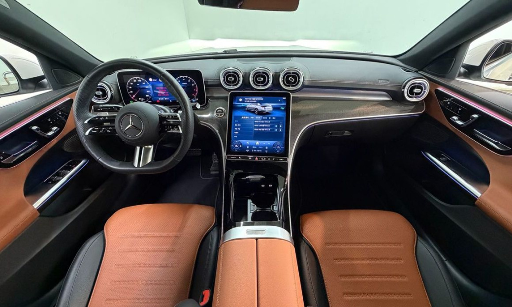 Mercedes-Benz C-Class C200 AMG Line, 2025