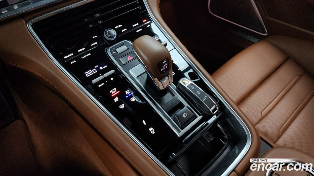 Porsche Panamera 4.0 Turbo S, 2023