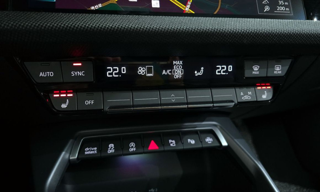 Audi A3 40 TFSI Premium, 2025