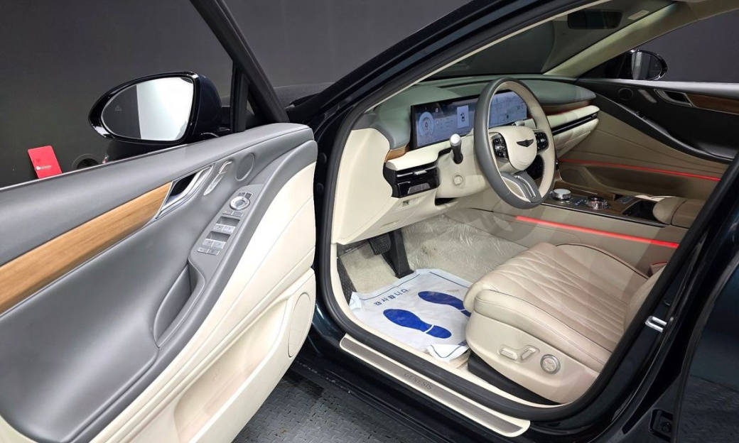 Genesis G80 Gasoline 2.5 Turbo AWD, 2025