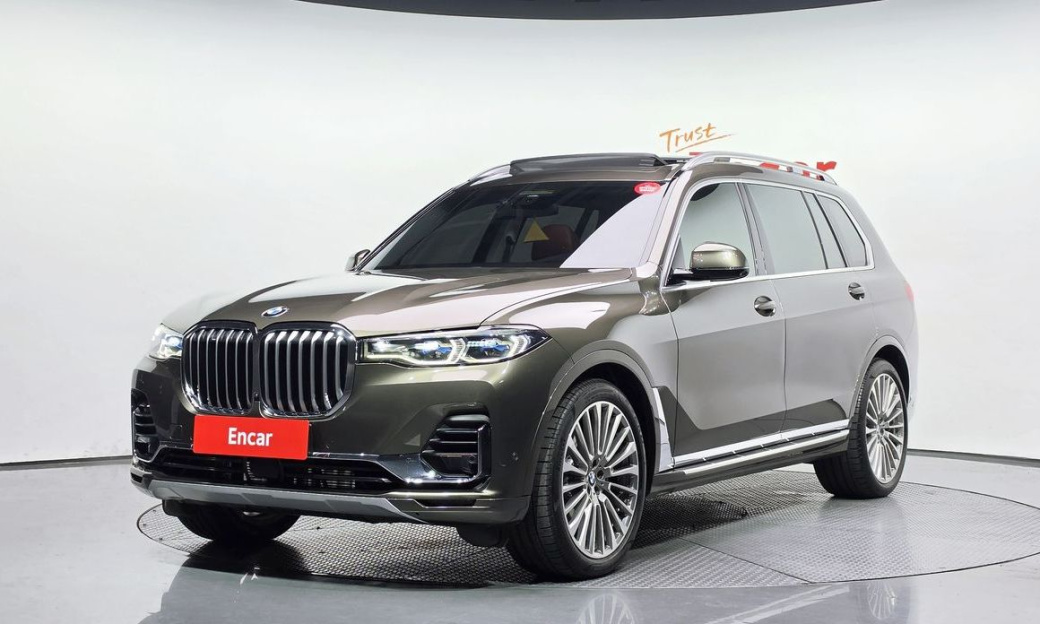 BMW X7 xDrive 40i Design Pure Excellence 6-Seater, 2022