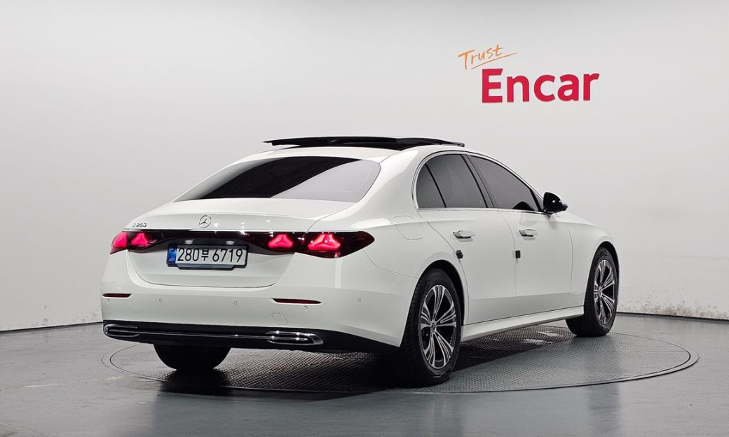 Mercedes-Benz E-Class E200 Avantgarde, 2025