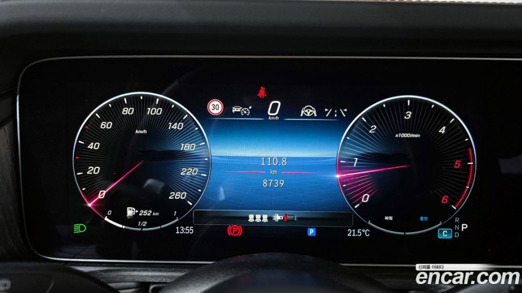 Mercedes-Benz G-Class G450d Manufaktur, 2025