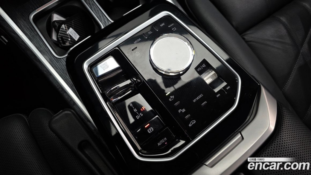 BMW 7-Series 740i sDrive M Sport Individual, 2023