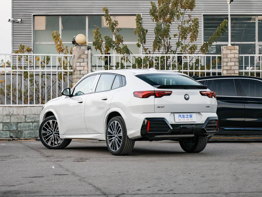 BMW X2 xDrive 25Li