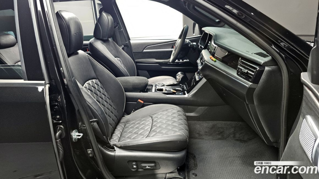 Kia Mohave Diesel 3.0 4WD 6-Seater, 2023