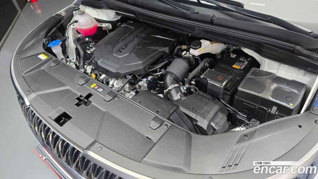 Kia Carnival 9-Seater Noblesse, 2023