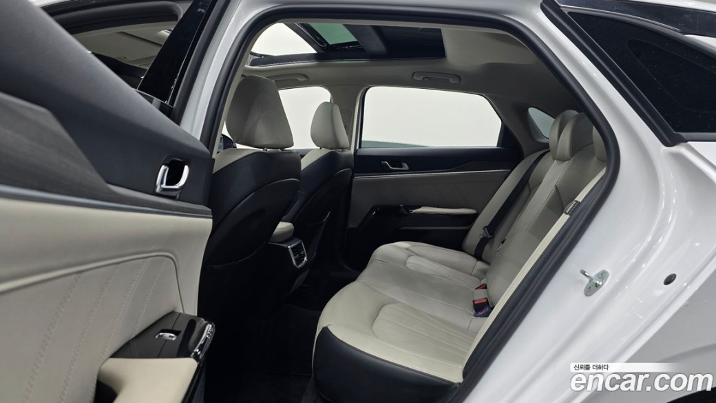 Kia K5 2.0, 2024