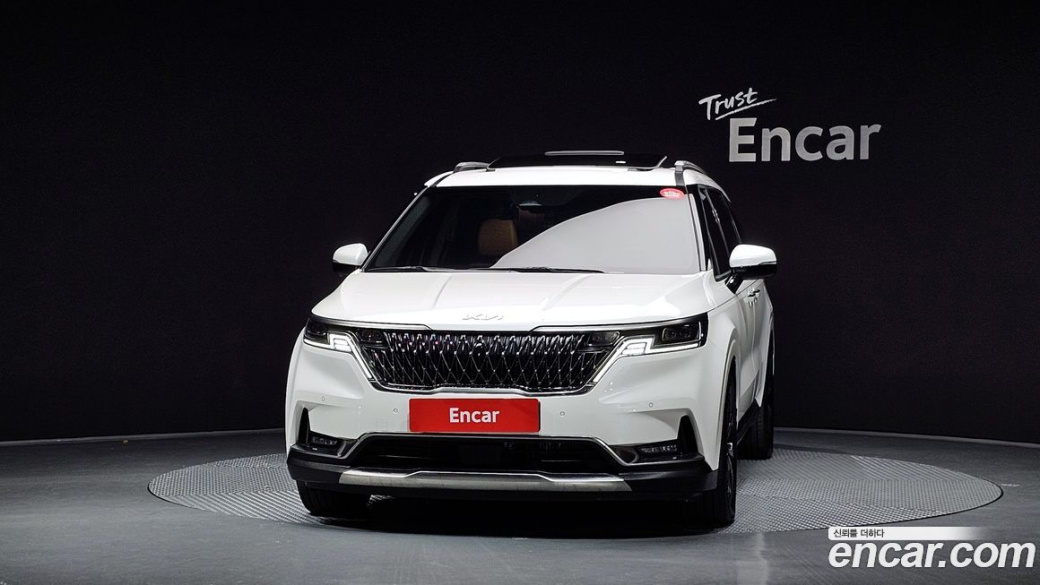 Kia Carnival 7-Seater Signature, 2023