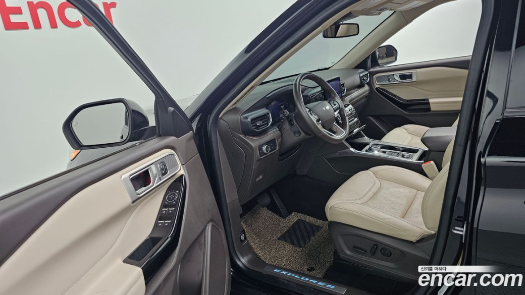 Ford Explorer 3.0 Platinum 4WD, 2022