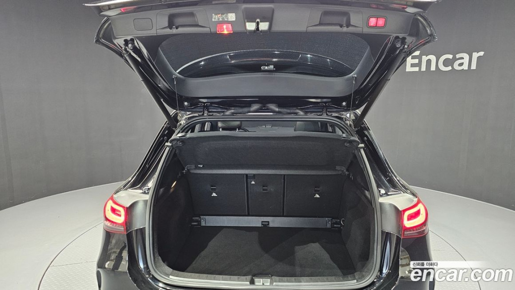 Mercedes-Benz GLA-Class GLA250 4MATIC, 2023