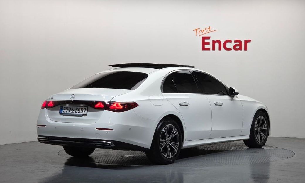 Mercedes-Benz E-Class E200 Avantgarde, 2025