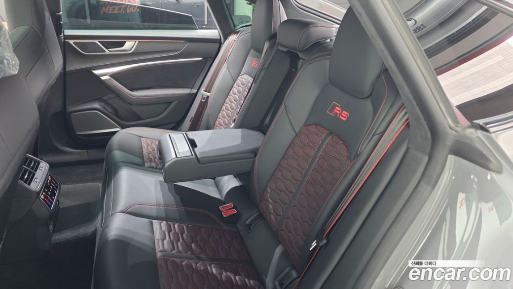 Audi RS7 4.0 TFSI Quattro Performance, 2025