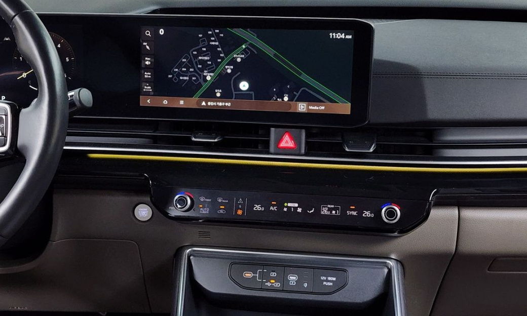 Kia Carnival 9-Seater Signature, 2024