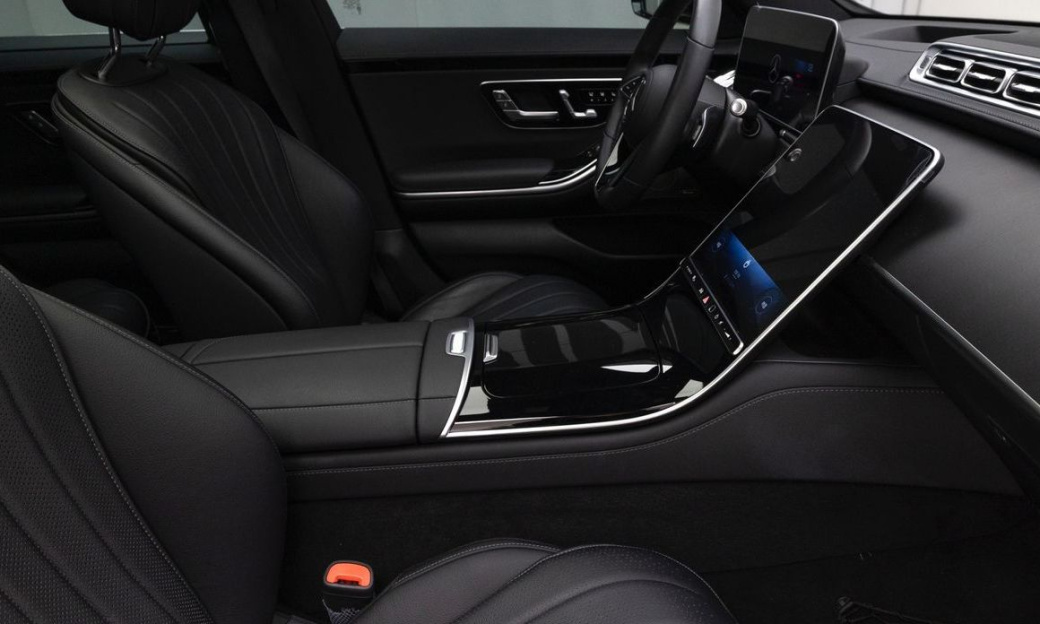 Mercedes-Benz S-Class S350 d 4MATIC, 2025