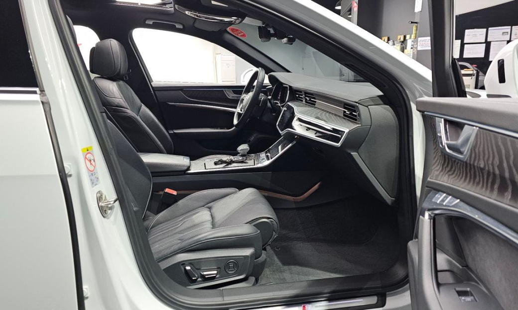 Audi A6 40 TDI Premium, 2022