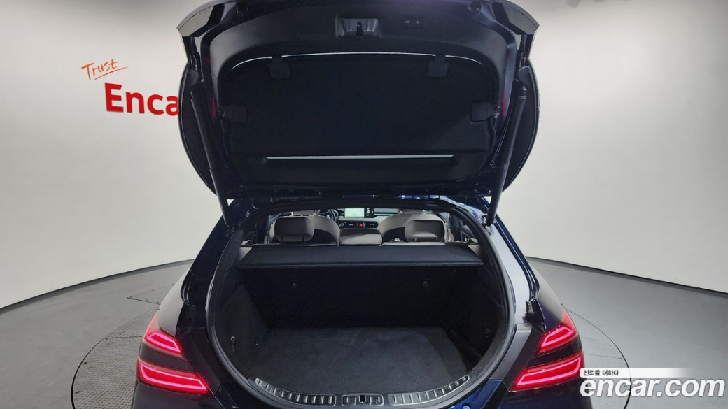 Genesis G70 Gasoline 2.0T 2WD, 2023