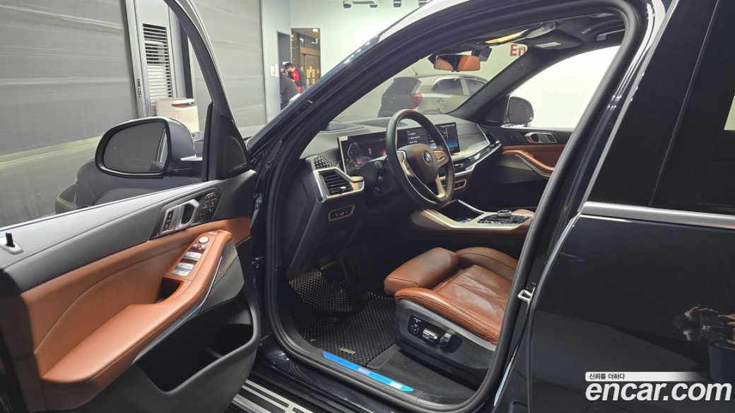 BMW X7 xDrive 40i Design Pure Excellence 6-Seater, 2025