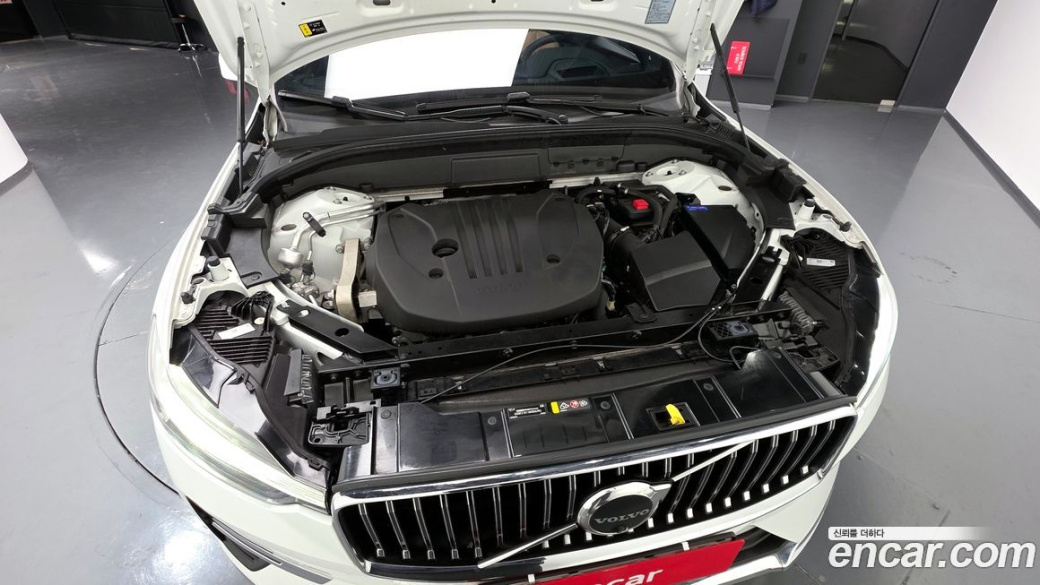 Volvo XC60 B5 Inscription, 2022
