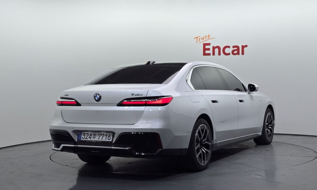 BMW 7-Series 740d xDrive M Sport, 2025