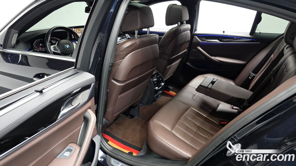 BMW 5-Series 530i xDrive M Sport Package, 2023