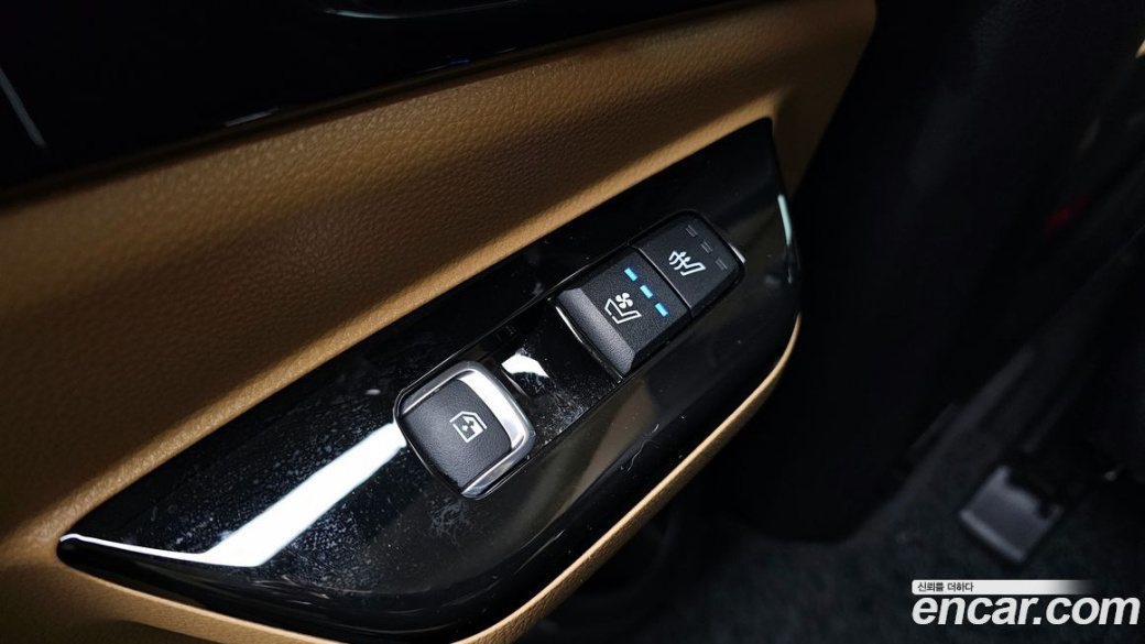 Kia Carnival 9-Seater Signature, 2023