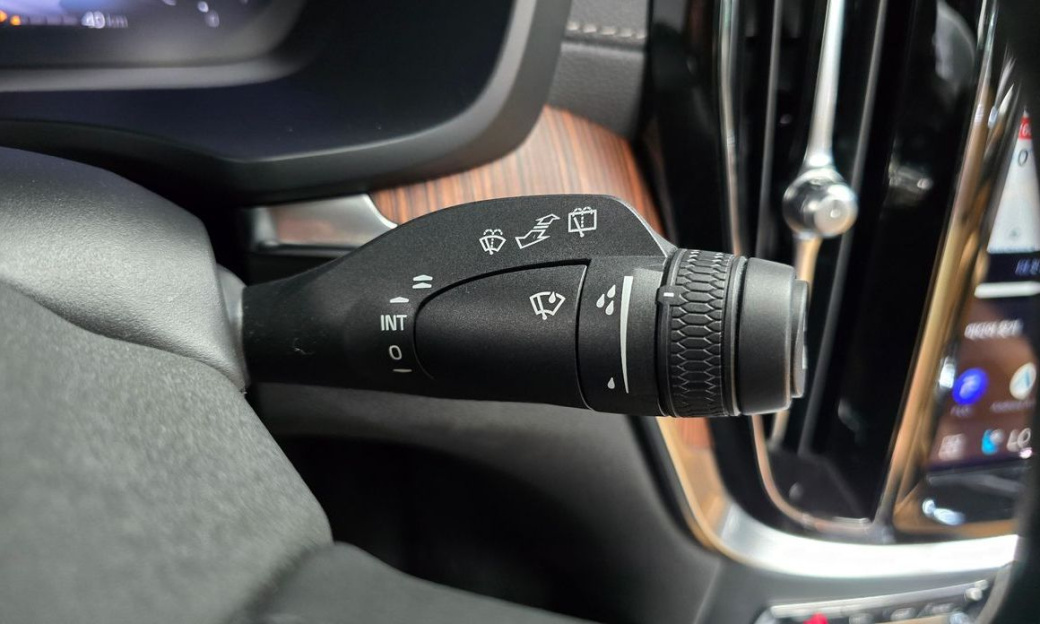 Volvo V60 B5 Ultimate AWD, 2024