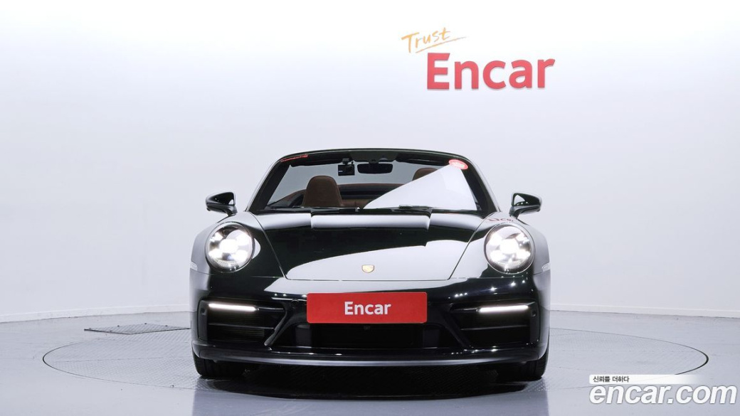 Porsche 911 Carrera 4 GTS Cabriolet, 2022