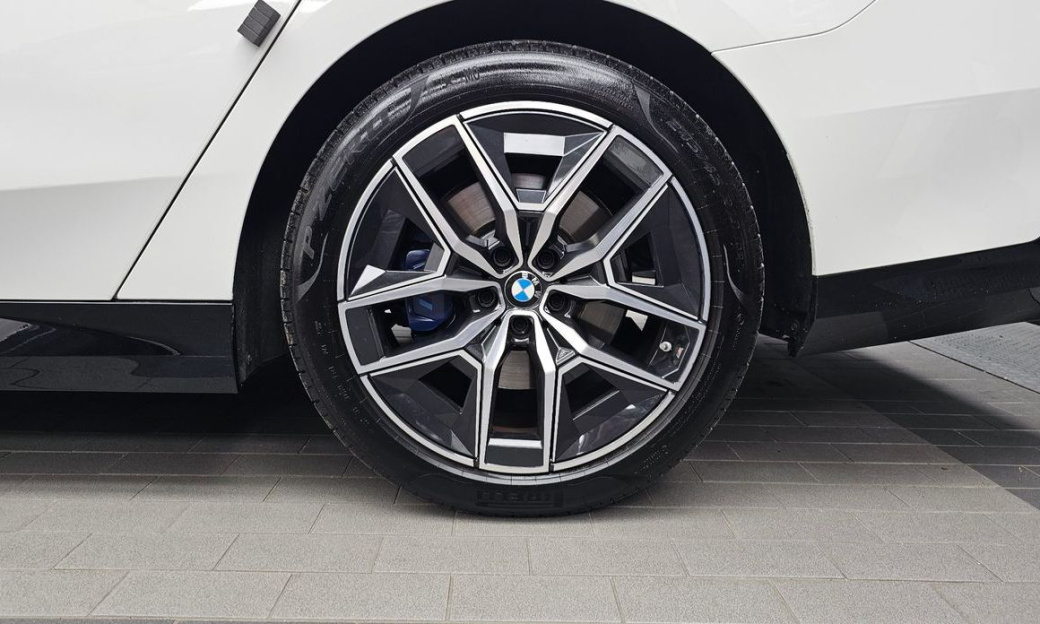 BMW 5-Series 520i M Sport, 2024