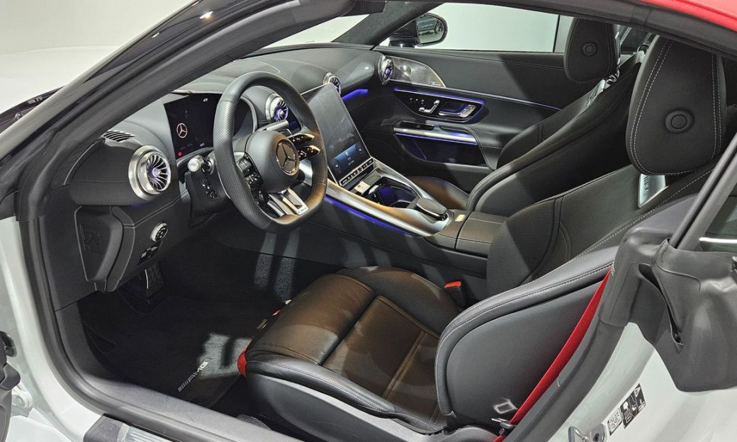 Mercedes-Benz SL-Class AMG SL43, 2025
