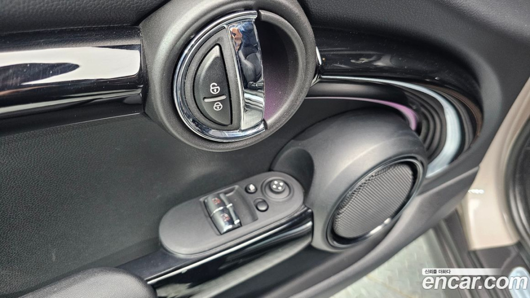 Mini Cooper  , 2024