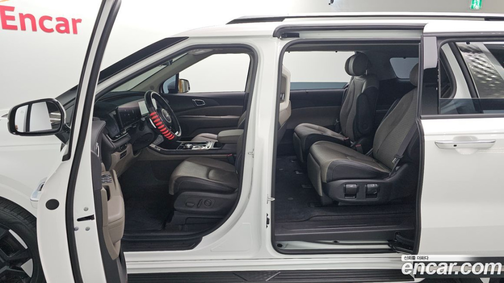Kia Carnival 7-Seater Noblesse, 2024