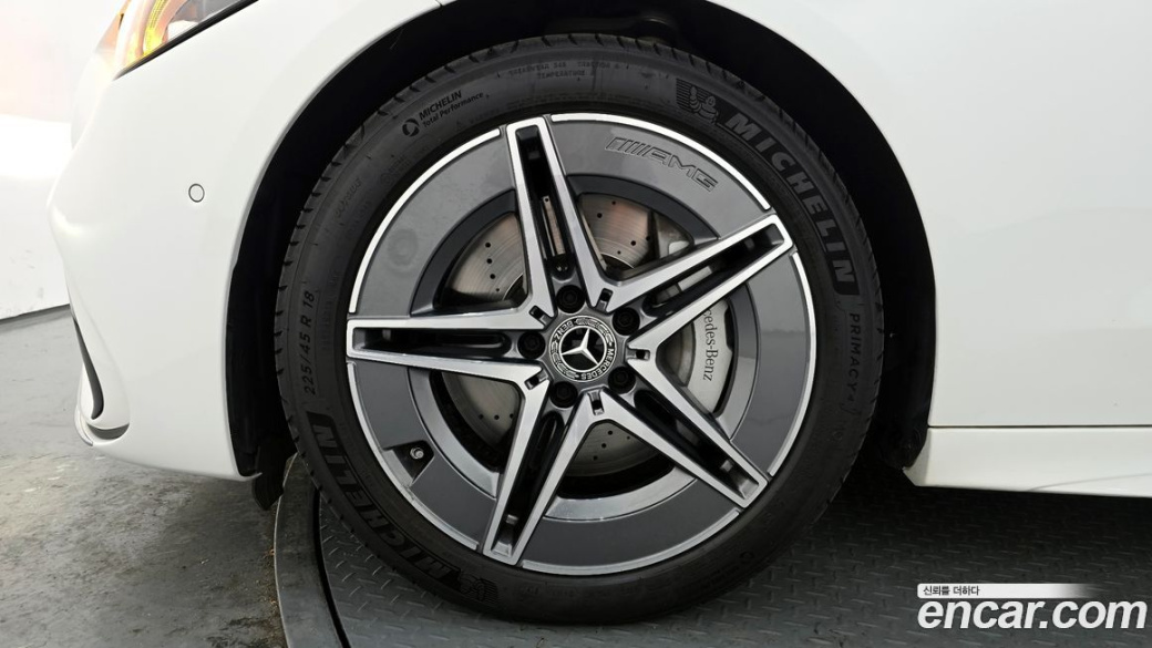 Mercedes-Benz C-Class C200 AMG Line, 2024