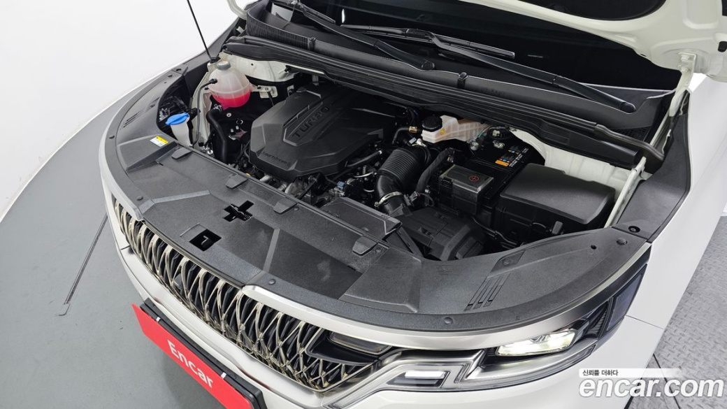 Kia Carnival 7-Seater Signature, 2023