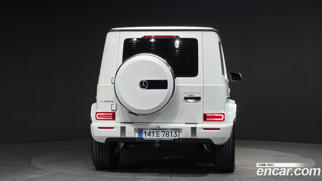 Mercedes-Benz G-Class G450d, 2025