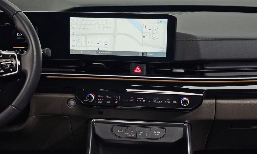 Kia Carnival 9-Seater Gravity, 2025