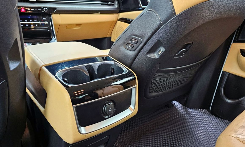 Kia Carnival 9-Seater Noblesse, 2023