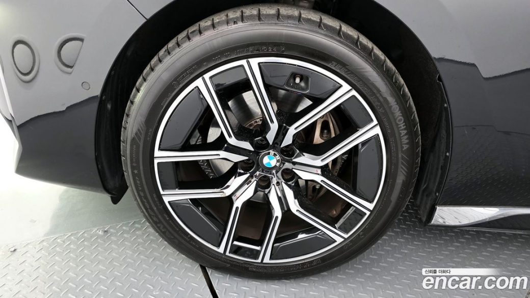 BMW 7-Series 740d xDrive M Sport, 2025